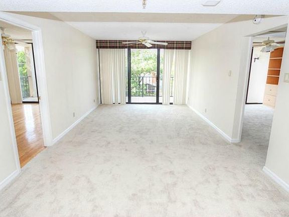 4th image of 3211 W Swann Ave Unit 409