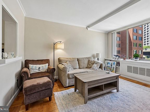5th image of 1121 Arlington Blvd APT 321