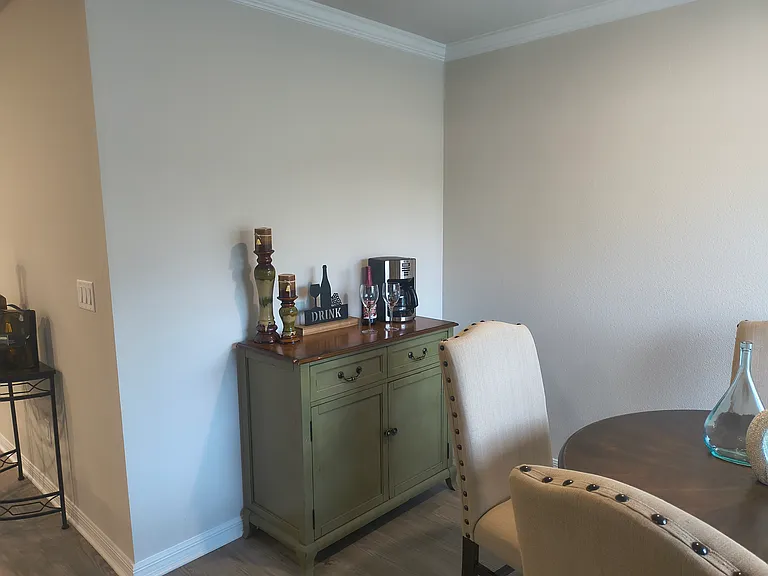 8 Unique Ct — Photo 21