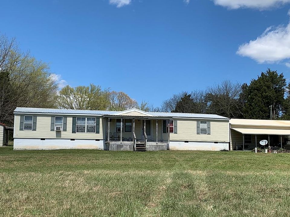 1st image of 3652 Country Club Dr