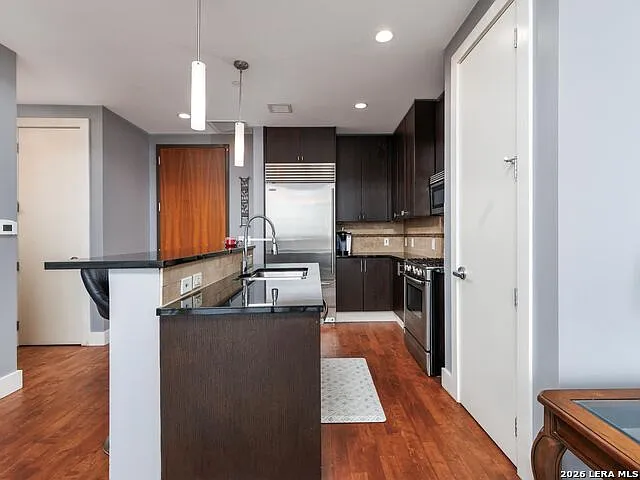 610 E Market St #2904 — Photo 7