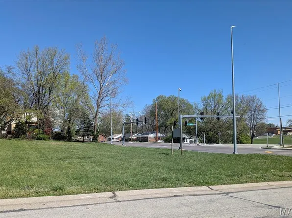 1411 N Florissant Rd, Saint Louis, MO 63135