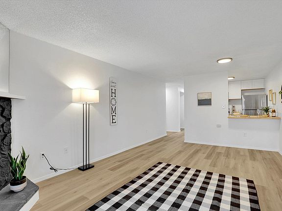 5th image of 6019 E 6th Ave APT L204