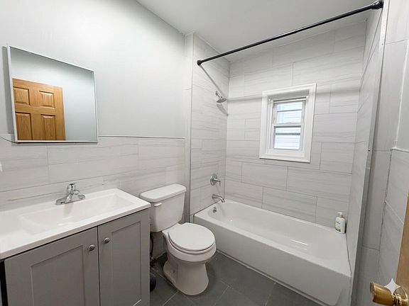 4th image of 307 Cator Ave Floor 2