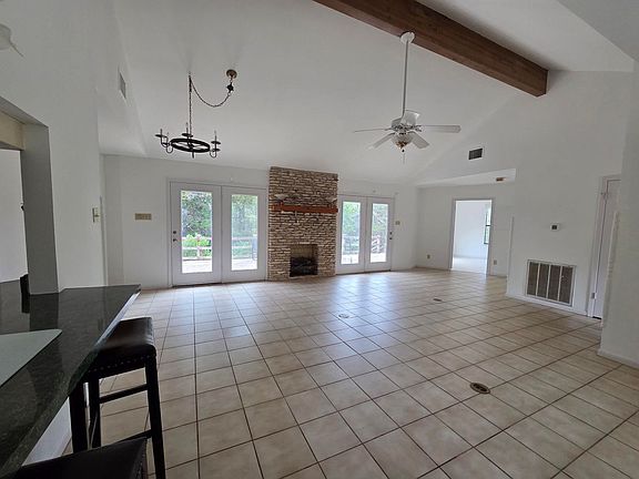 4th image of 335 Goat Creek Rd