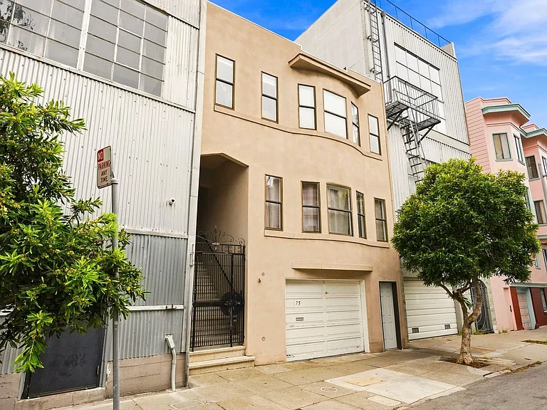 75 Lafayette St #1 — Photo 2