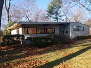 47 Hidden Rd, Andover, MA 01810