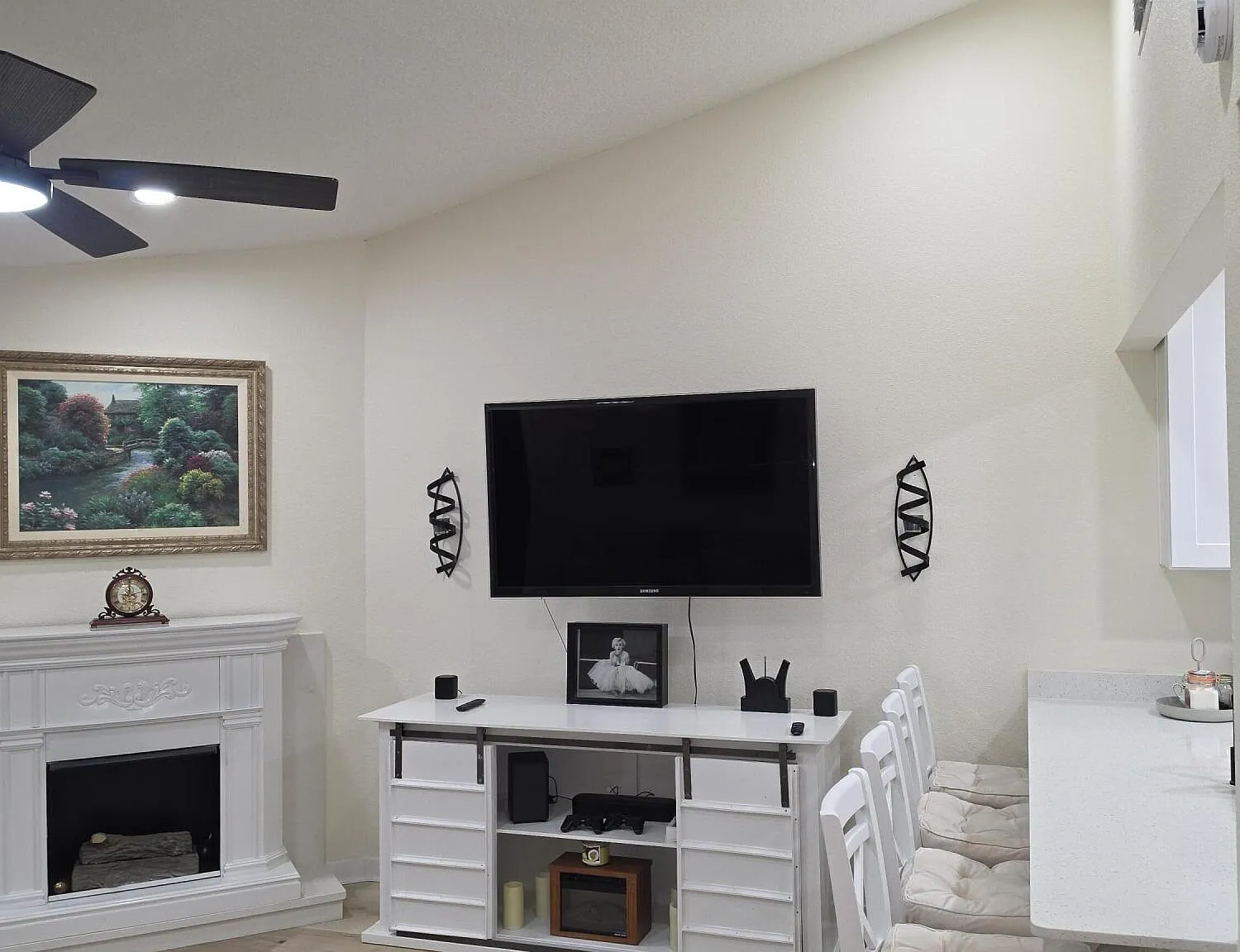 2 bed, 2.0 bath, 1242 sqft, $2,000 — Photo 3