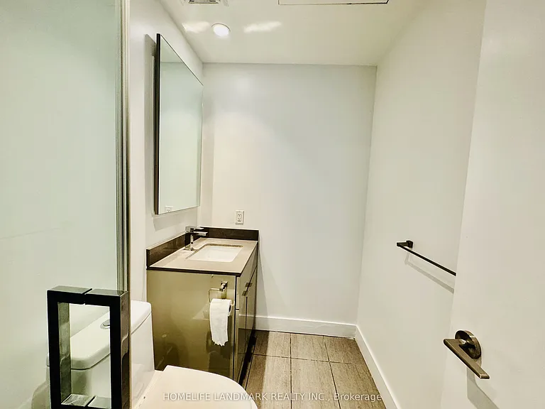 7 Grenville St #3811 — Photo 13