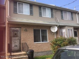 27 Clarion Ct, Staten Island, NY 10310