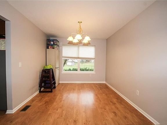3rd image of 9543 Belmar Ct