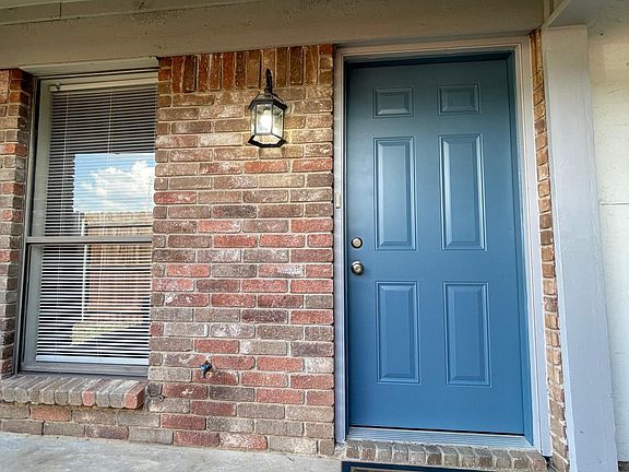 3rd image of 6718 Crestmont Ct
