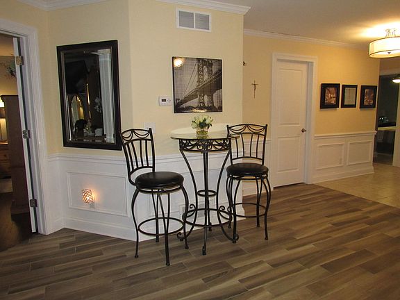 4th image of 908 Waterford Ct