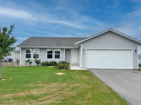 1573 Parkside Dr, Belvidere, IL 61008