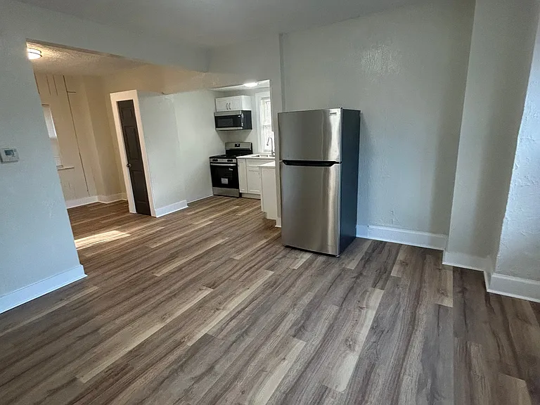 1603 Manette Pl — Photo 5
