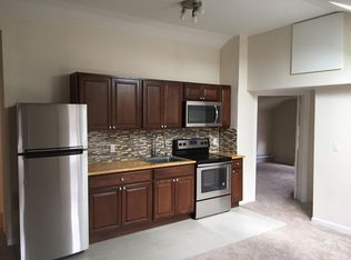 975 Pine Ave APT 3, Pittsburgh, PA 15234