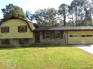 1711 Oxford Dr, Morrow, GA 30260