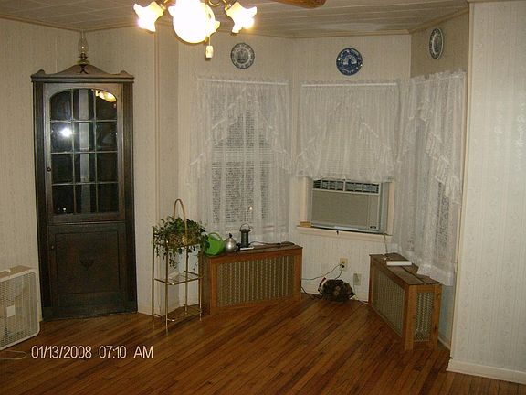 3rd image of 56 E Church Hvn