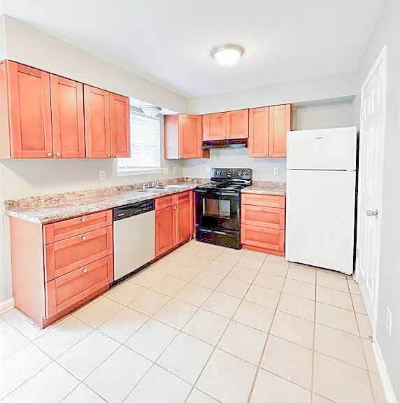 1910 Barak Ln #18 — Photo 7