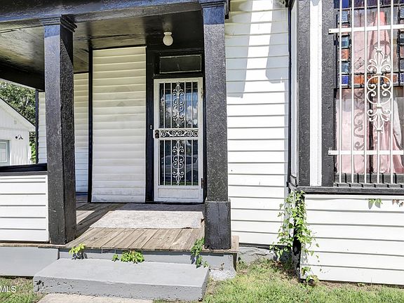 3rd image of 2417 Parkview Ave