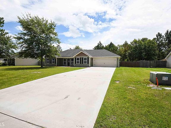 4th image of 261 Barrister Cir