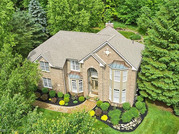 2nd image of 240 Anne Marie Ct