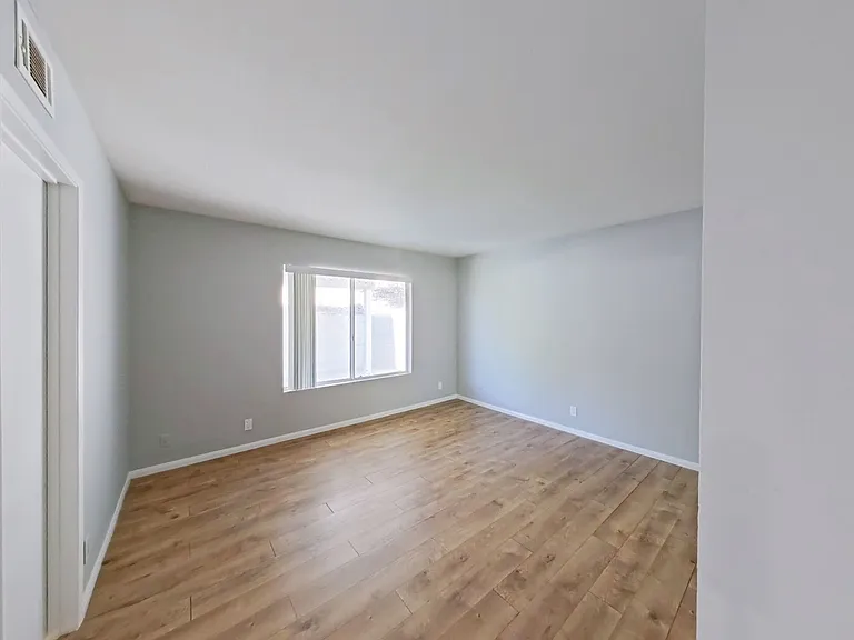 617 E Avenida San Juan — Photo 18