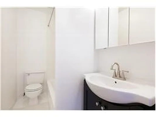 Rented by Douglas Elliman | media 25