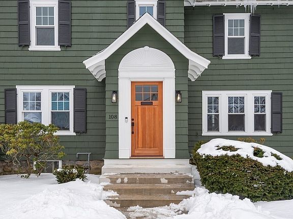 5th image of 108 Longfellow Rd