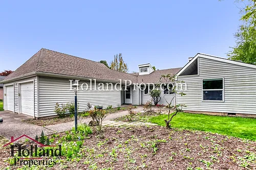 15870 SW 88th Ave #A Photo 1
