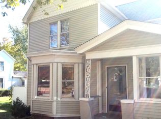 206 W 4th St, Delavan, IL 61734