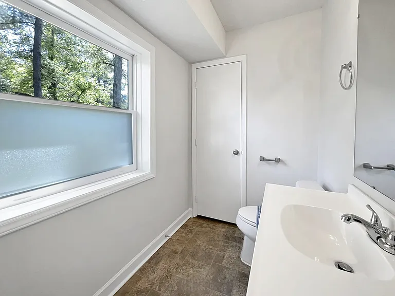 901 Forge Rd — Photo 5