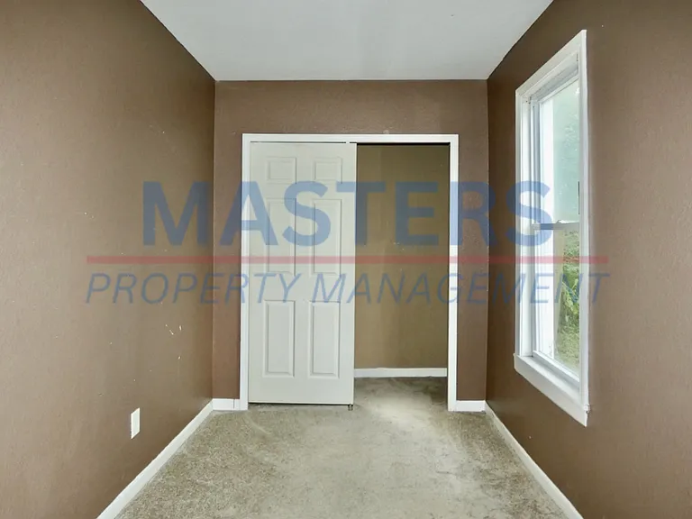 2563 Foraker Ave — Photo 31