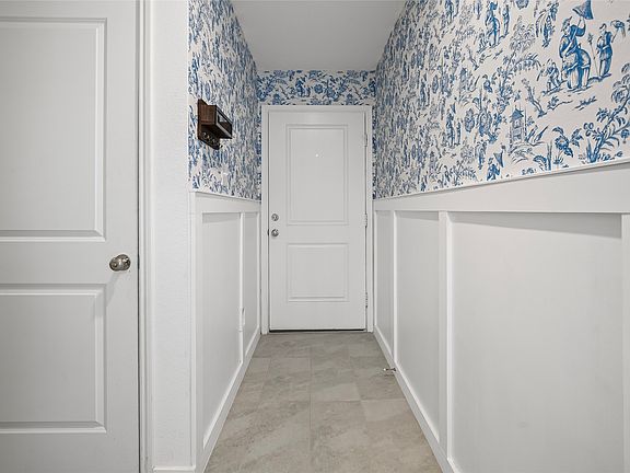 2nd image of 228 Boxberry Way