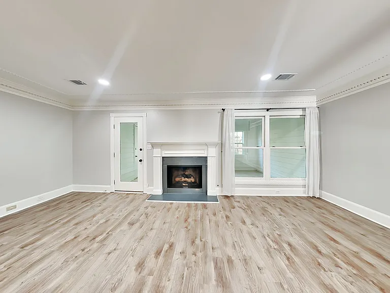 325 Towergate Pl — Photo 4