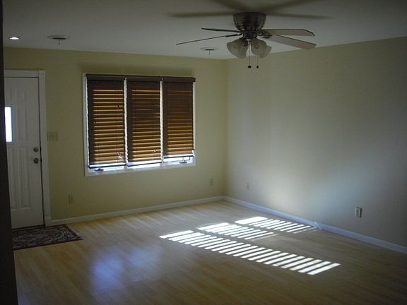 2nd image of 401 Clydesdale Dr