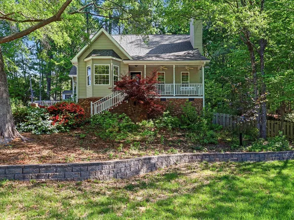 232 W Elm Ave, Holly Springs, NC 27540