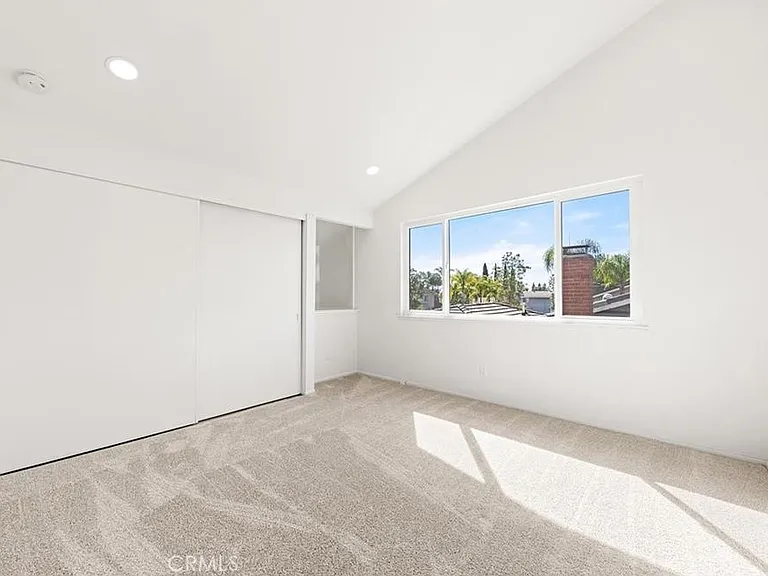 19841 Lombardy Ln — Photo 23