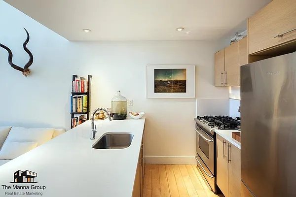 Rented by Bold New York | media 3