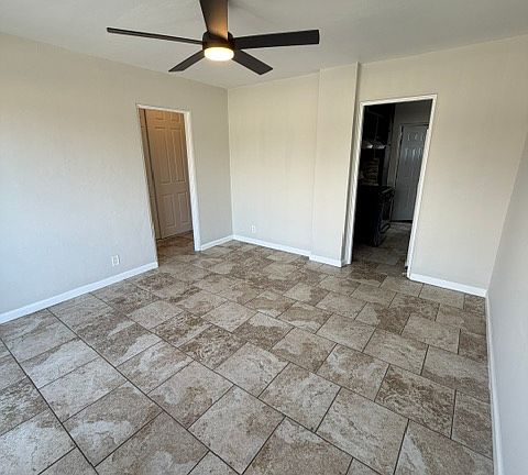 2nd image of 2912 Main St #2912