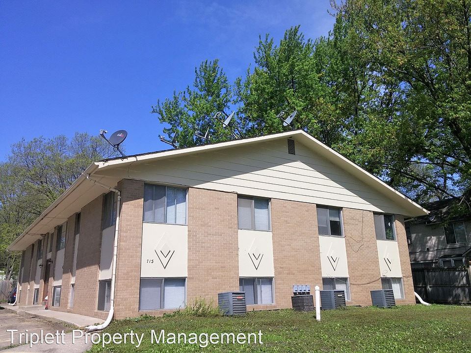 1st image of 715 Wilson Ave Unit 4