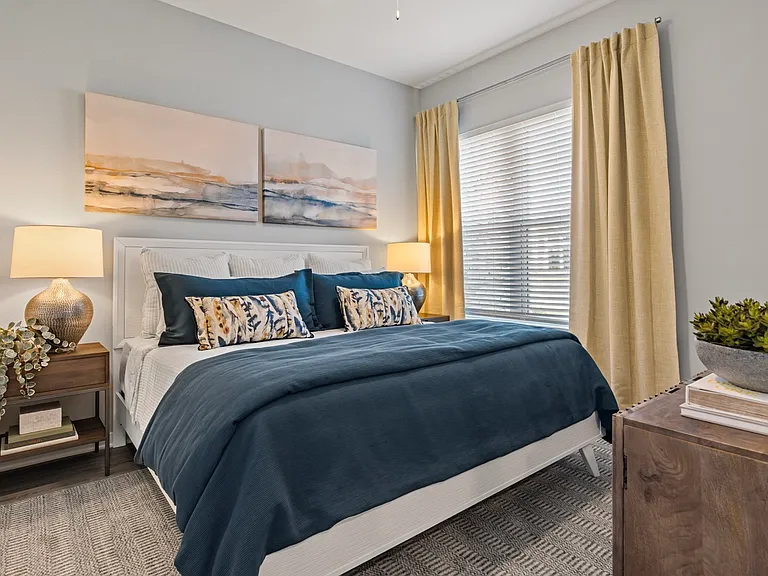 Aston Park Luxury Apartments — Photo 24
