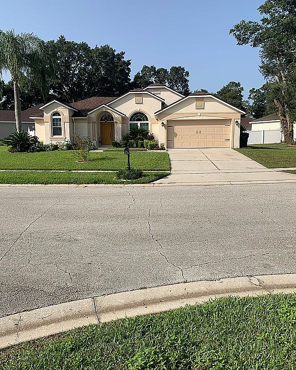 2nd image of 2049 Applegate Dr
