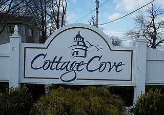 1st image of 128 Cottage Cove Dr