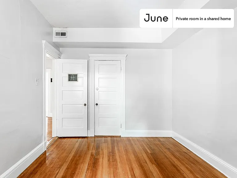 10 Strathmore Rd #A — Photo 4