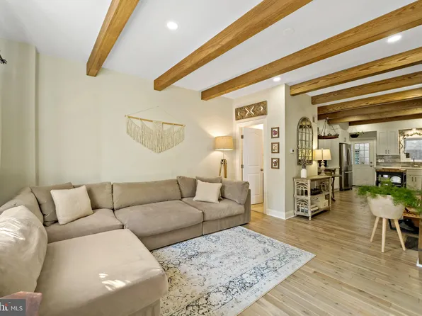 1804 S 4th St, Philadelphia, PA 19148