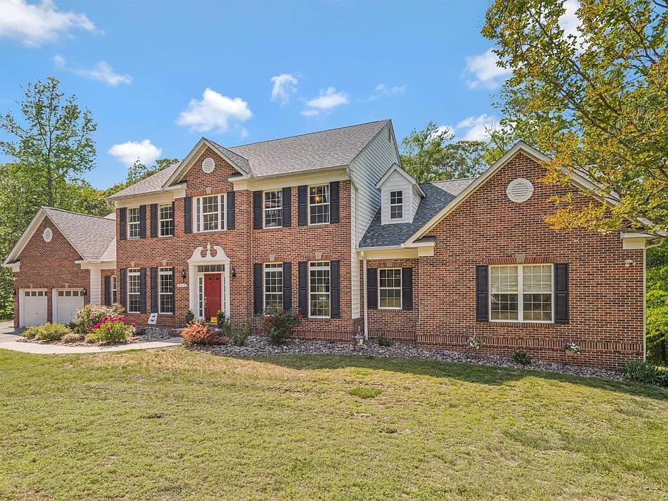 245 Persimmon Hills Ct