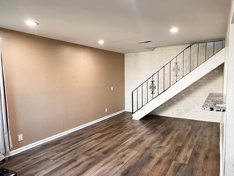 1733 Normandy Pl #74 — Photo 2