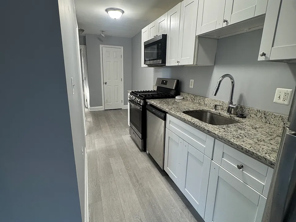 5325 Bass Pl SE #3