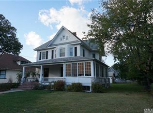 258 Archer St, Freeport, NY 11520